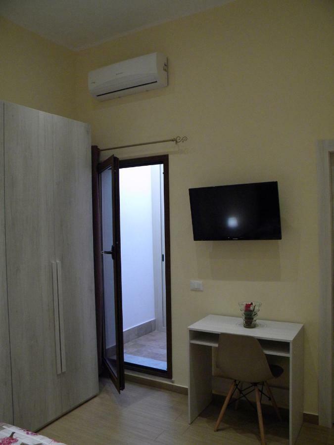 La Casetta Del Viale 13 Palermo Eksteriør bilde